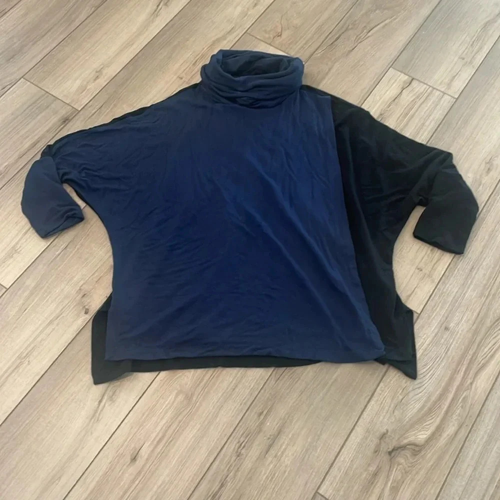 Neiman Marcus Large rayon blend batwing turtleneck